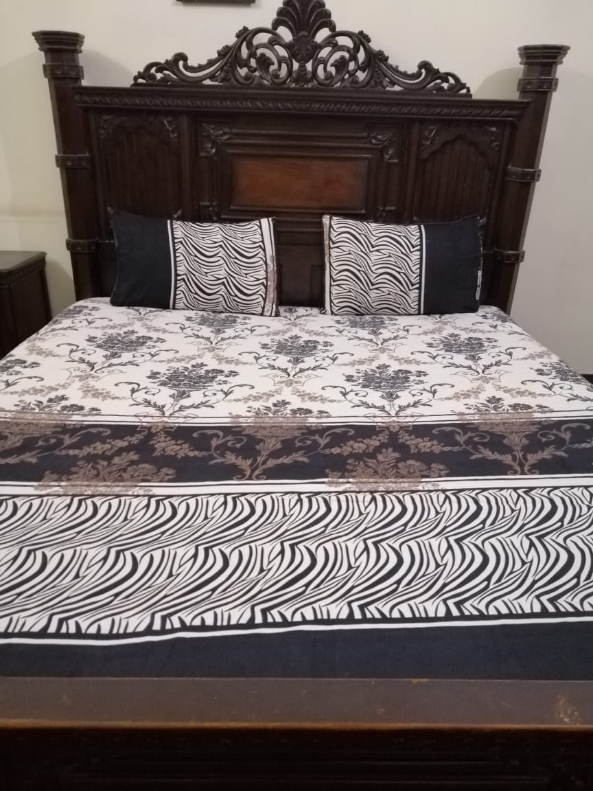 Crystal Cotton Bedsheet with 2 pillow covers