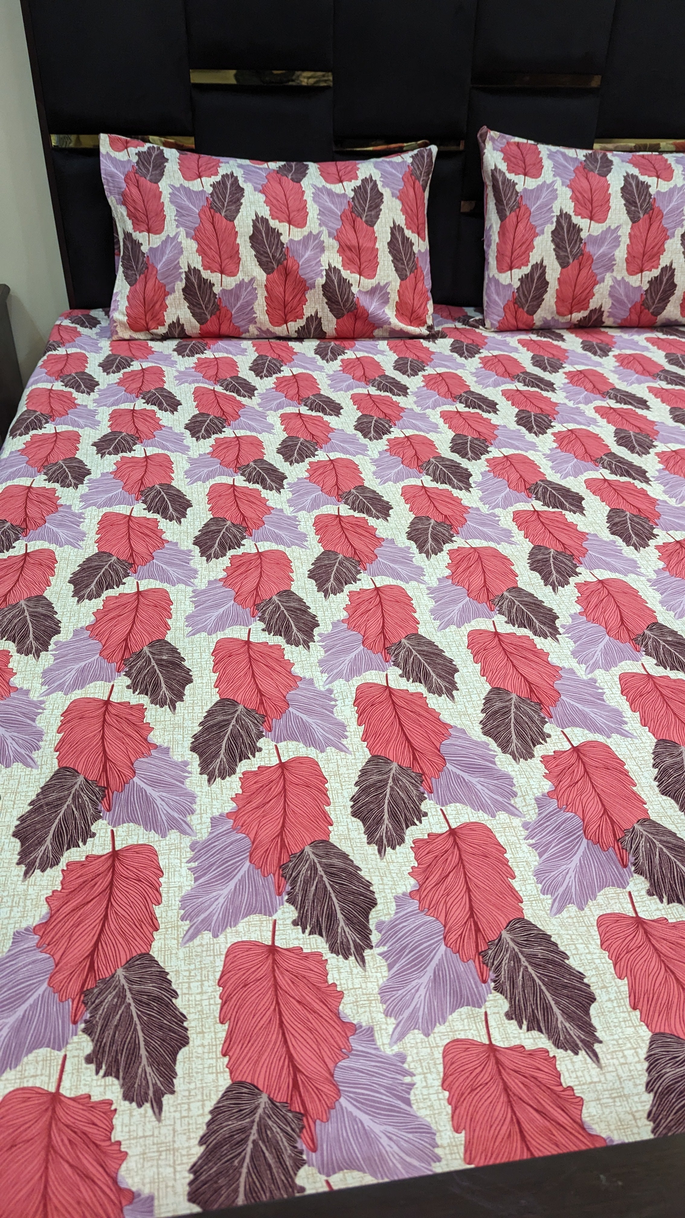 Crystal Cotton Bedsheet with 2 pillow covers