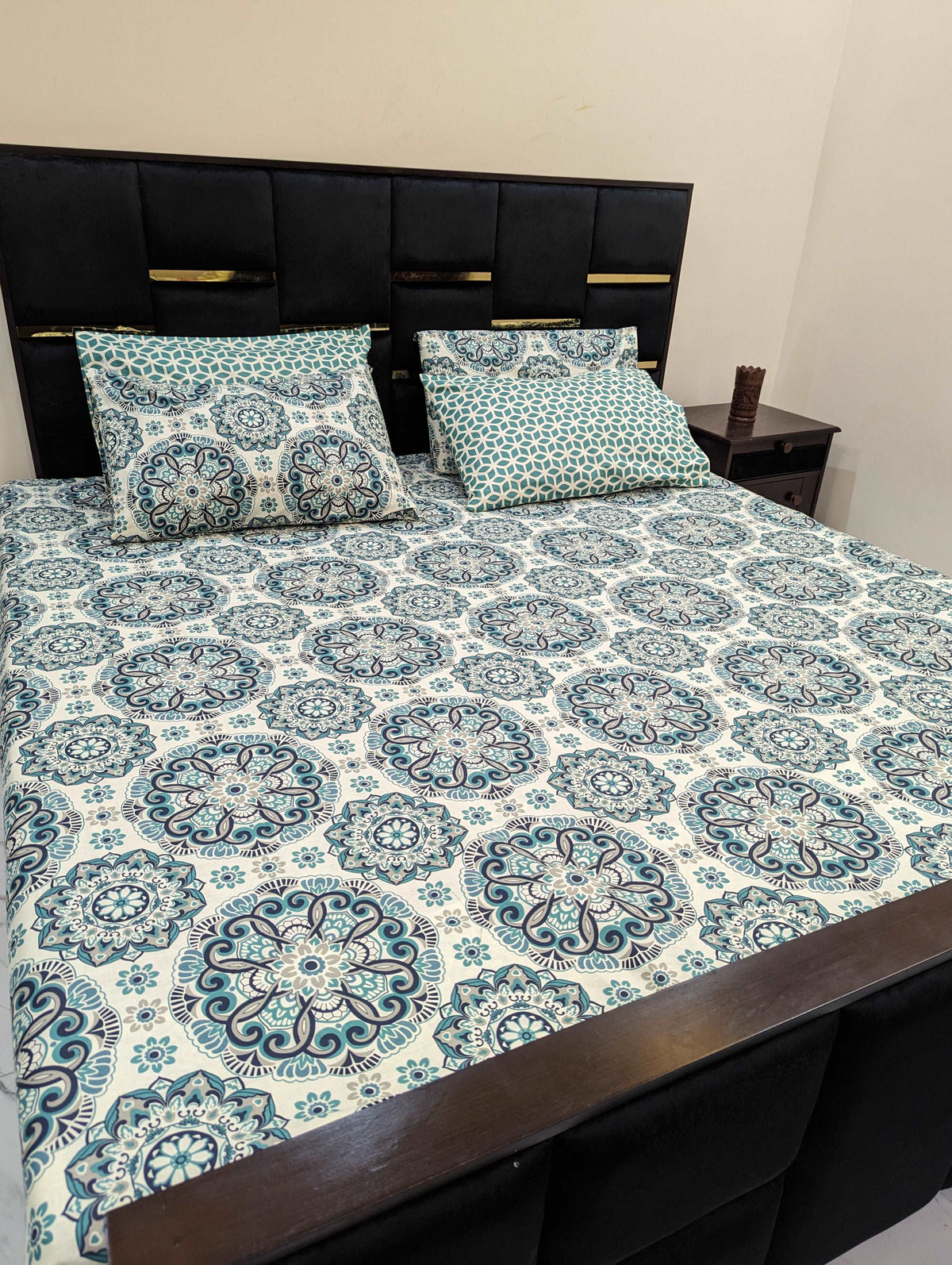 5 Pieces Pure Cotton Bedsheet