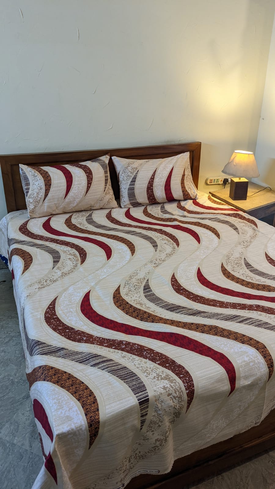 Crystal Cotton Bedsheet with 2 pillow covers