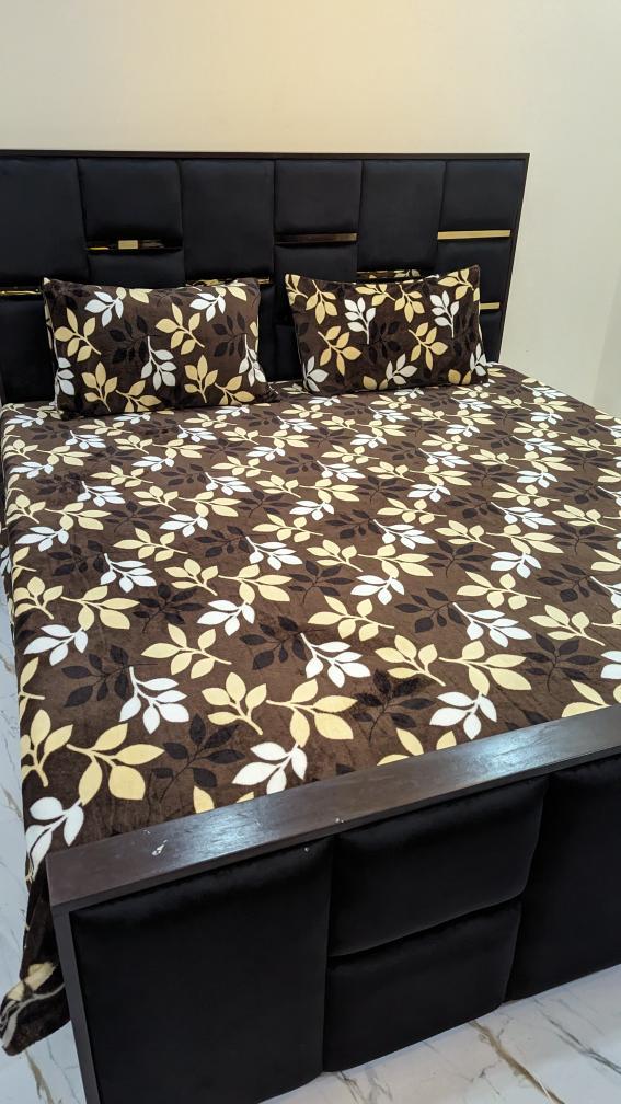 Fleece Bedsheet (Queen Size)