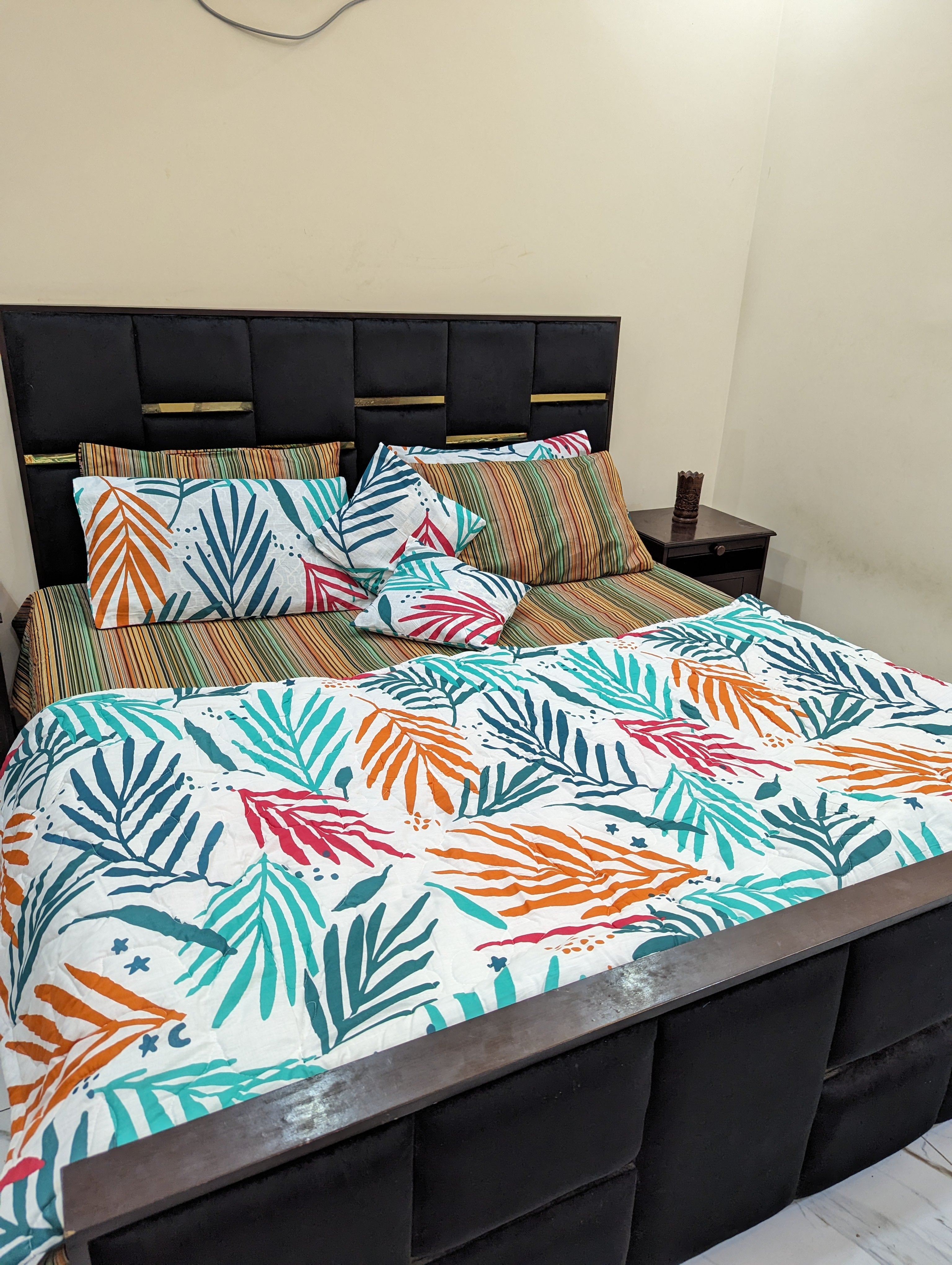 8 Pieces Export Quality Cotton Comforter set